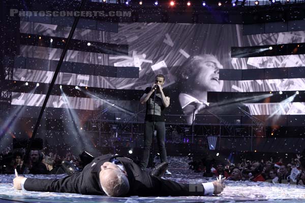 MUSE - 2013-06-21 - SAINT DENIS - Stade de France - Christopher Tony Wolstenholme - Dominic James Howard